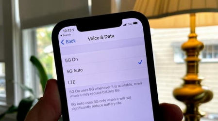 南丹苹果手机维修分享iPhone 12如何打开或关闭5G网络 