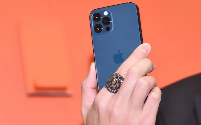 南丹苹果手机维修分享iPhone12系列重启方法教程 